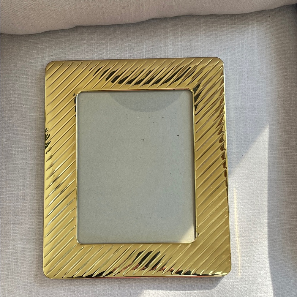Elegant Large Brass Photo Frame for       8”x10” photo